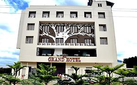 Lumbinis Grand Hotel